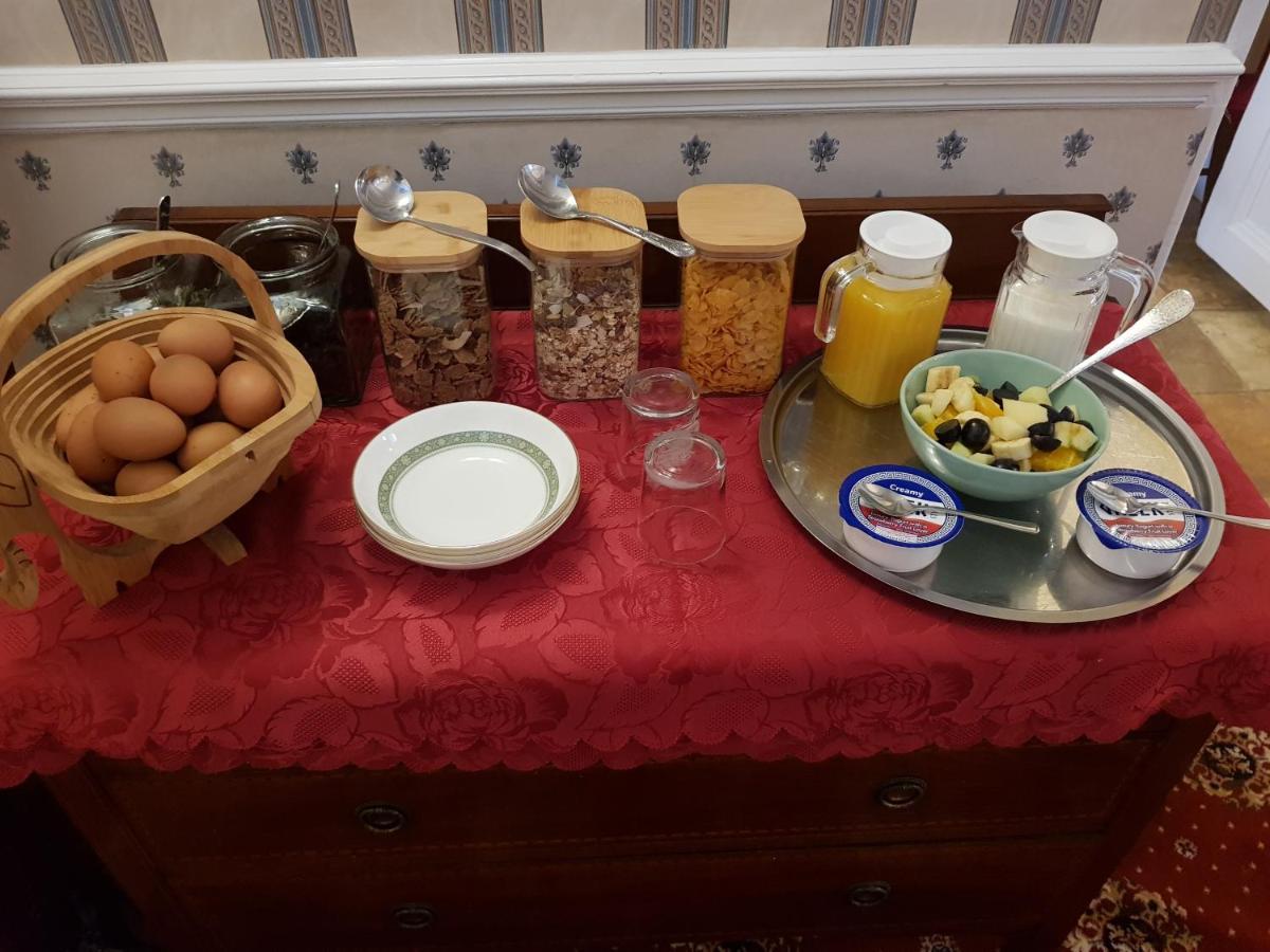 デューズバリー Heath House Bed & Breakfast エクステリア 写真